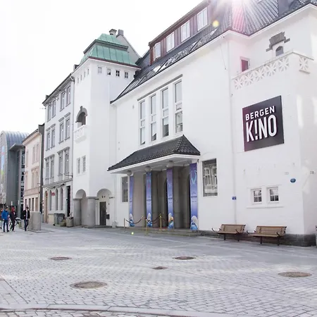 Dinbnb I At City Centre With Roof Terrace Appartement