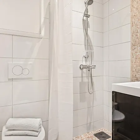 شقة Dinbnb I At City Centre With Roof Terrace برغن