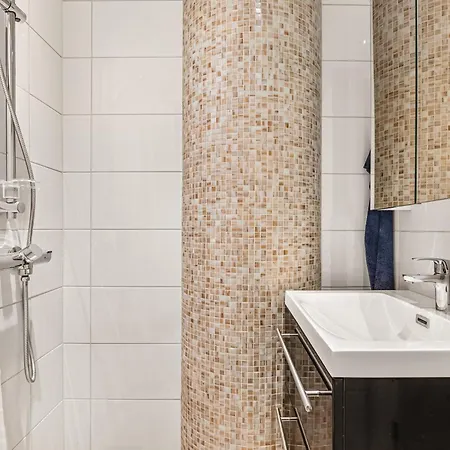 شقة Dinbnb I At City Centre With Roof Terrace *
